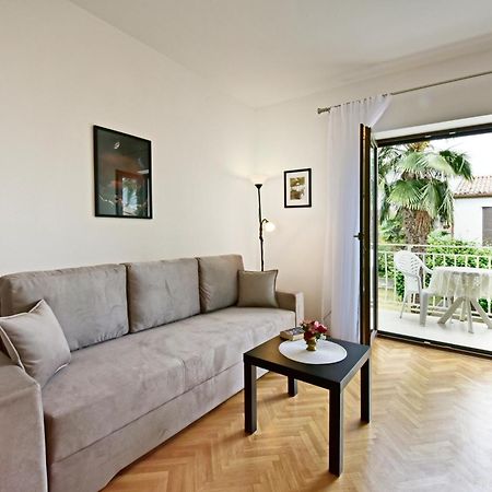 Apartments Mina Poreč Oda fotoğraf
