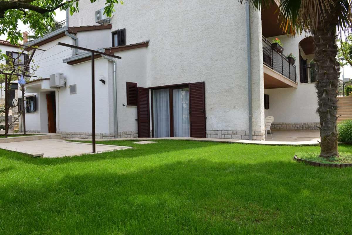 Apartments Mina Poreč Dış mekan fotoğraf